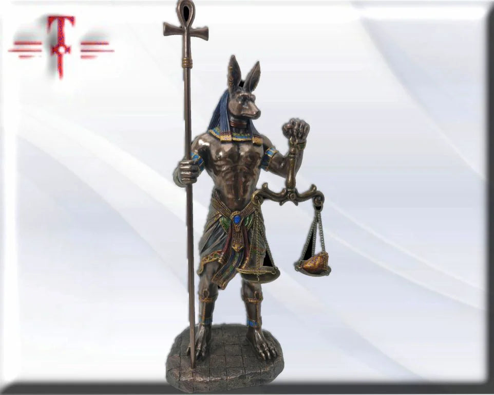 Dios Anubis con balanza , dioses mitologicos