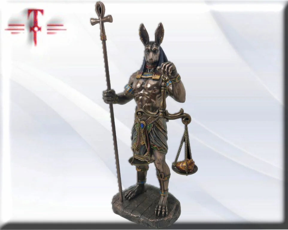 Dios Anubis con balanza , dioses mitologicos