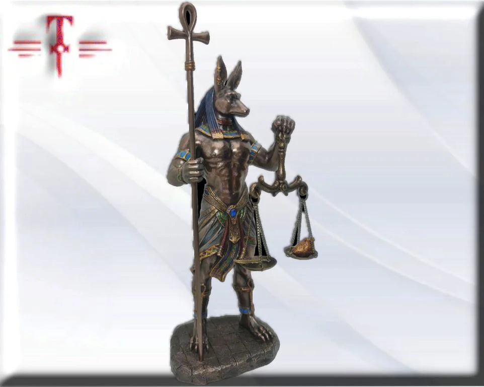 Dios Anubis con balanza , dioses mitologicos