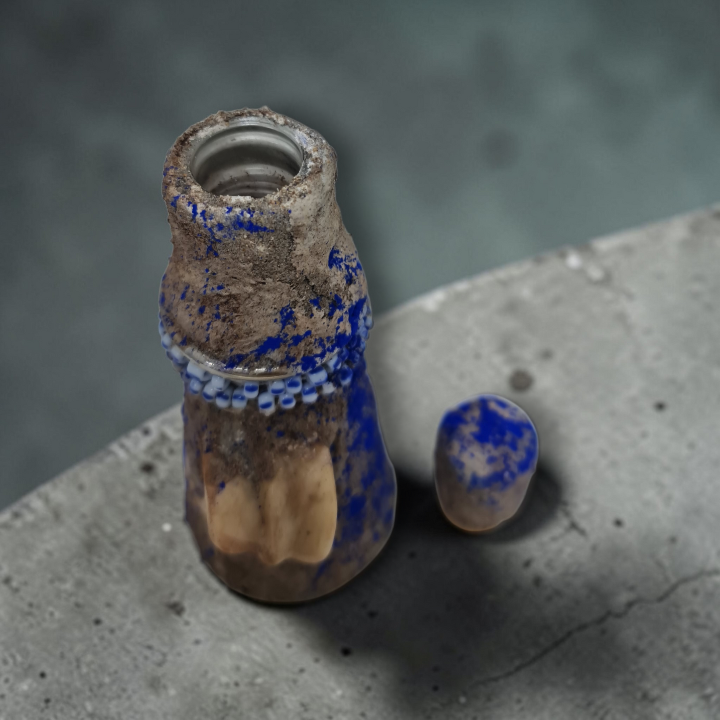 Flasche mit magischem Pulver, um Menschen fernzuhalten, Voodoo, afrikanischer Voodoo