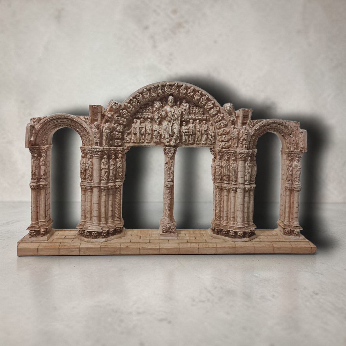 Portico la Gloria de Santiago . Santos y vírgenes católicos, productos religiosos