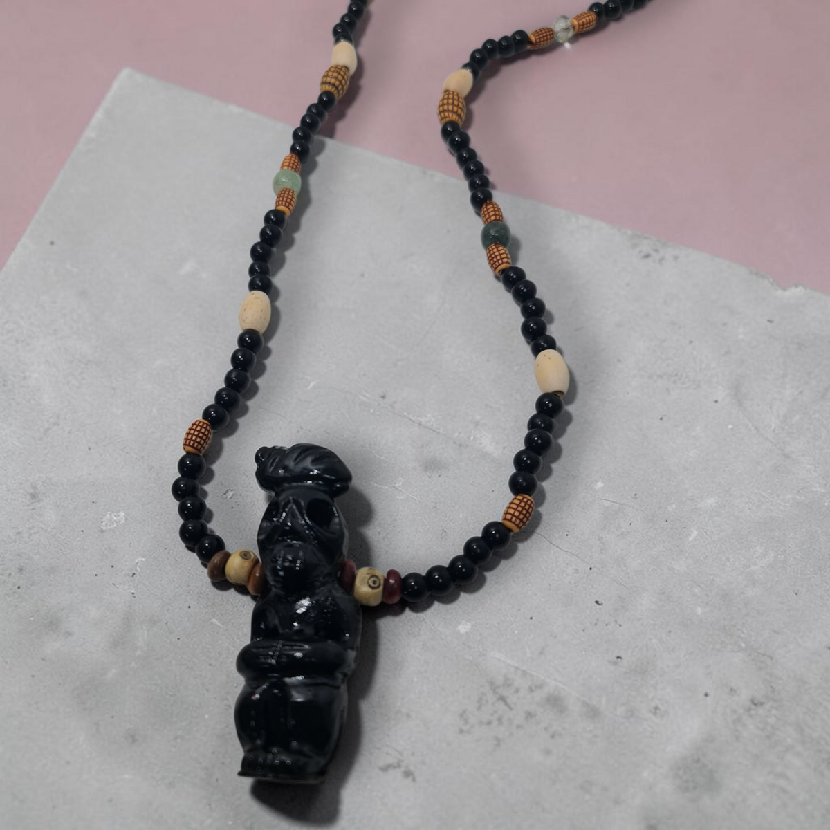 Egguns protection amulet ritualized Vodun pendant, secrets of Fon vodoun, Contact with the egguns