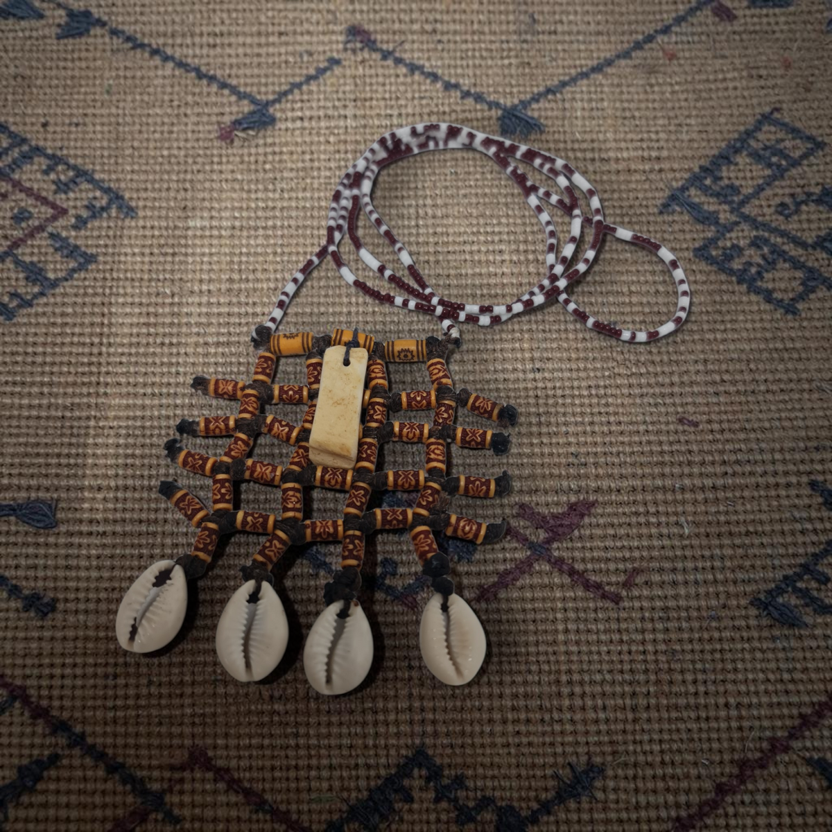 Afrikanisches Schlangenamulett, Hexereischutz, Pythontempel, Vodun-Geheimnisse, Traditionelle afrikanische Kunst