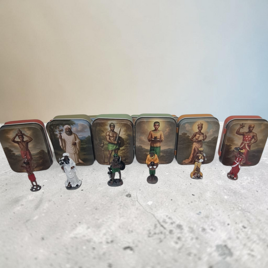 Orishas de 5cm , en lata con diseño