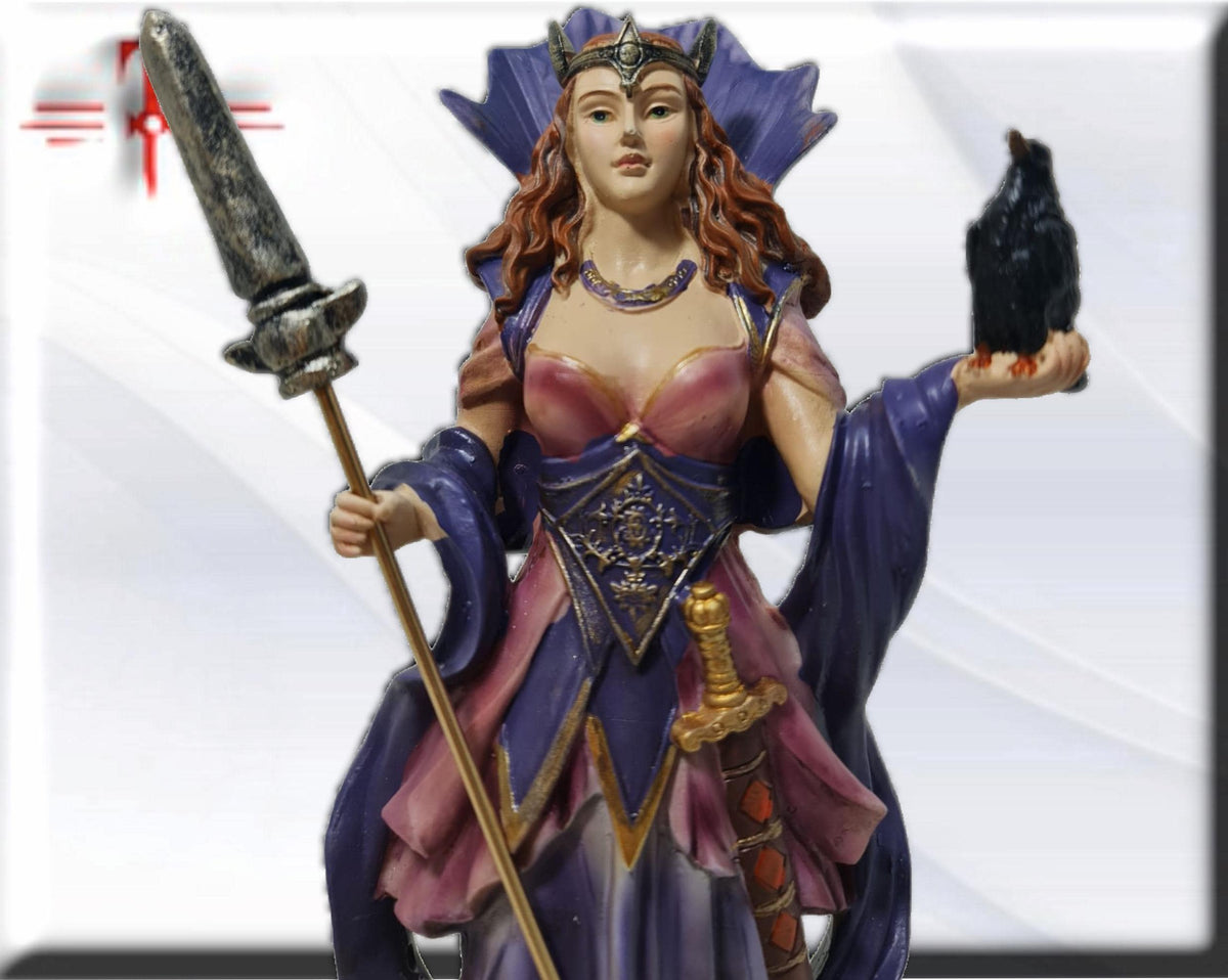 Statue der Göttin Morrigan, mythologische Götter, esoterische und religiöse Gegenstände, handbemalt