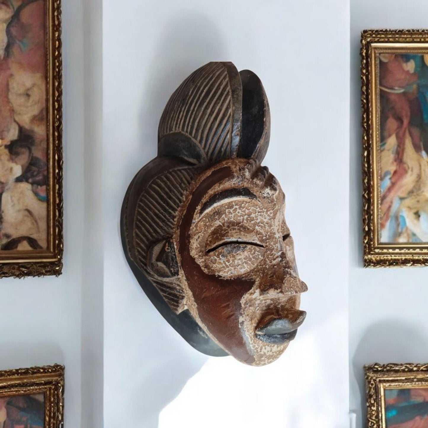 Ethnische Maske der Punu (afrikanische Kunst aus Gabun) Ethnische Maske der Punu (afrikanische Kunst aus Gabun)