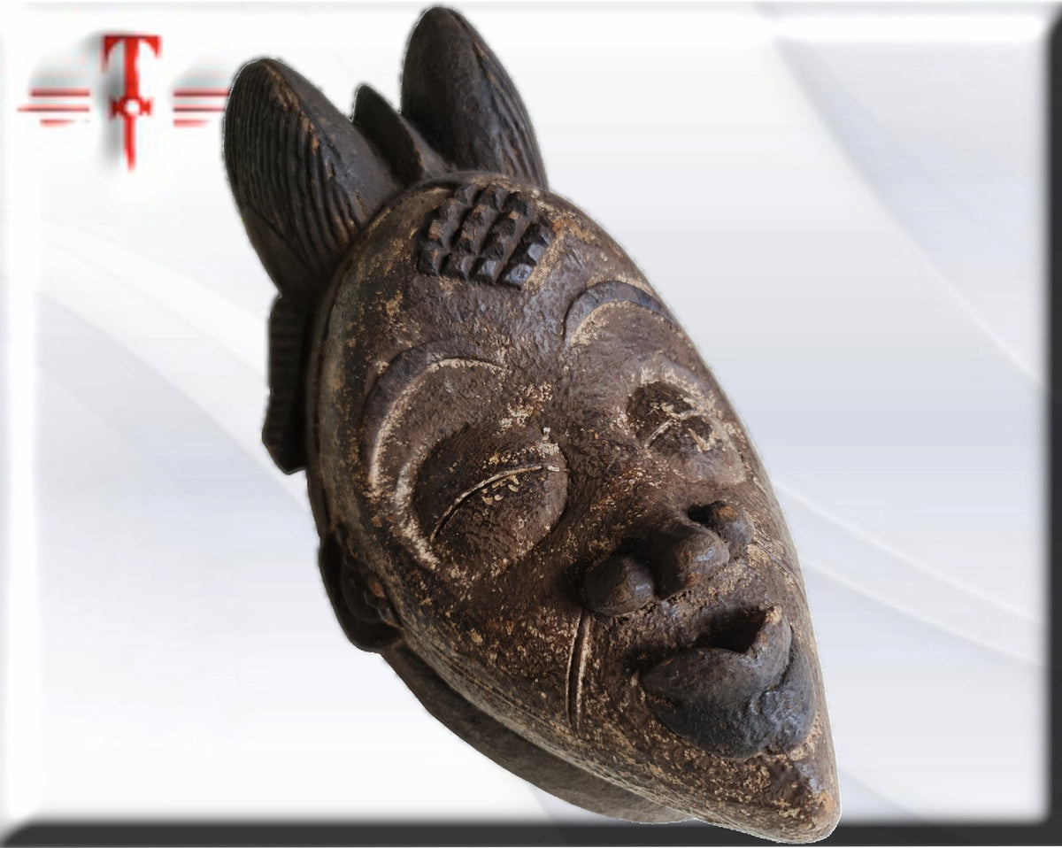 Ethnische Maske der Punu (afrikanische Kunst aus Gabun) Ethnische Maske der Punu (afrikanische Kunst aus Gabun)