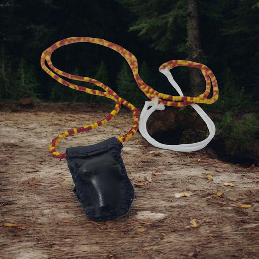 Afrikanisches Amulett gegen schwarze Magie Geheimnisse des Vodun, traditionelle afrikanische Kunst