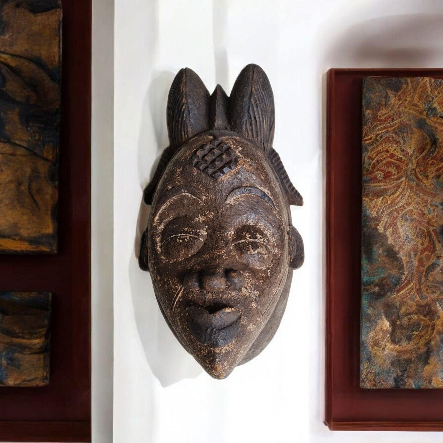 Ethnische Maske der Punu (afrikanische Kunst aus Gabun) Ethnische Maske der Punu (afrikanische Kunst aus Gabun)