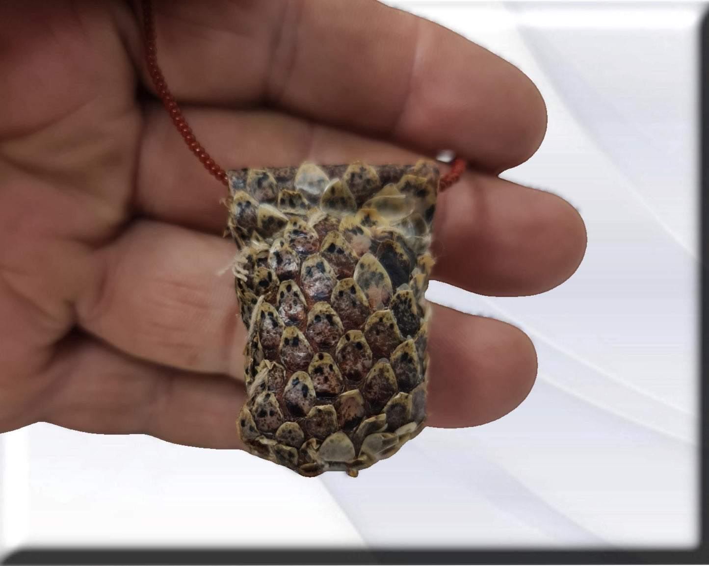 Schlangenamulett, das Frauen anzieht, Geheimnisse des afrikanischen Voodoo