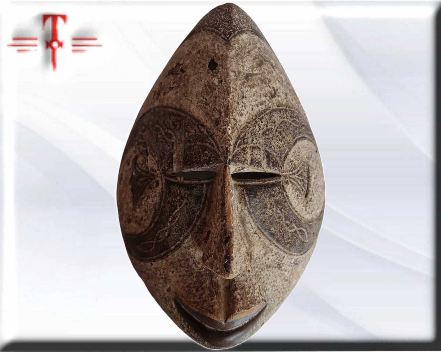 Máscara etnia Bembes ( Congo arte africano)  Bembes ethnic mask (Congo African art)