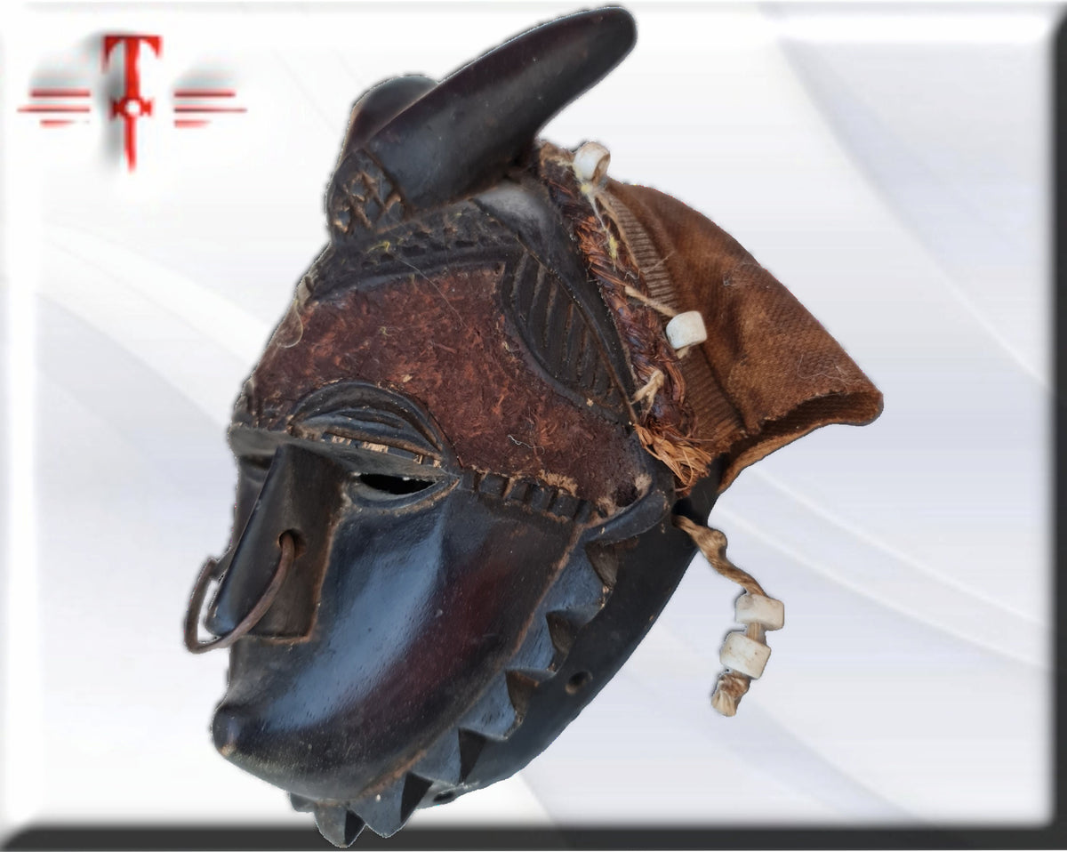 Máscara Dan  Liberia  Galería arte , antigüedad , artesanías africanas