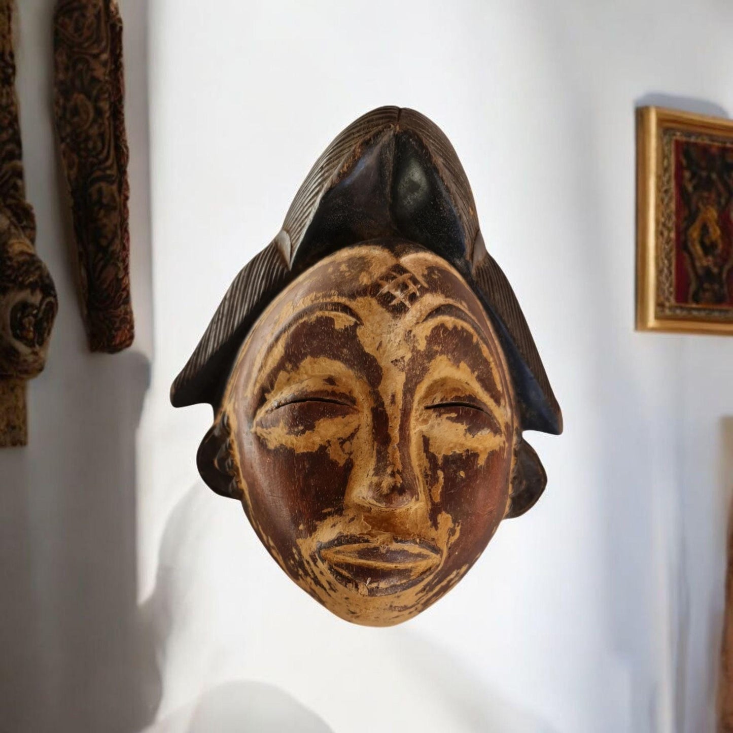 Ethnische Maske der Punu (afrikanische Kunst aus Gabun) Ethnische Maske der Punu (afrikanische Kunst aus Gabun)