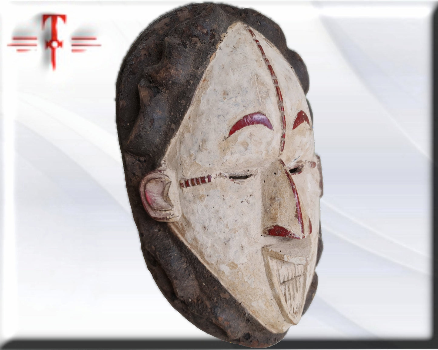 Ethnische Vuvi-Maske (afrikanische Kunst aus Gabun) Ethnische Vuvi-Maske (afrikanische Kunst aus Gabun)