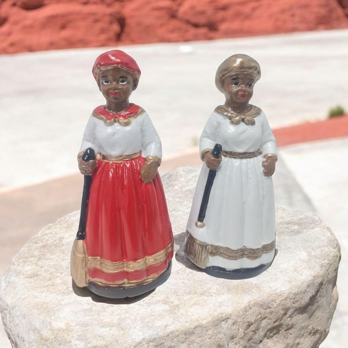 Statue, Figur, Die Madame, esoterische und religiöse Artikel