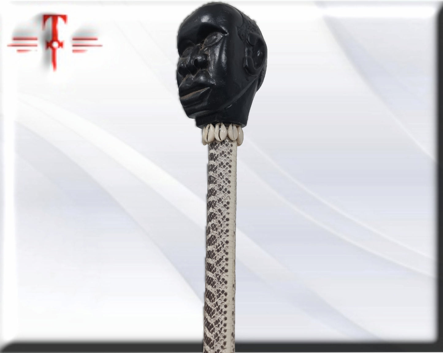 Eggun trägt einen mit Schlangenhaut bedeckten Stab, Santeria, Palo Mayombe, Voodoo