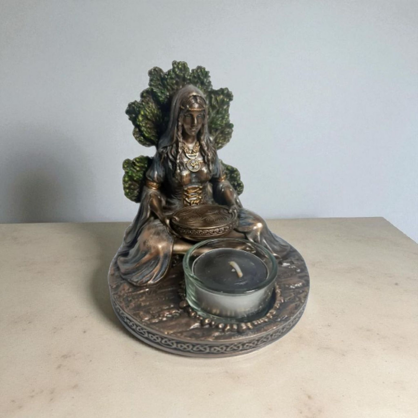 Danu ( Dana ) madre de la tuatha de Danann