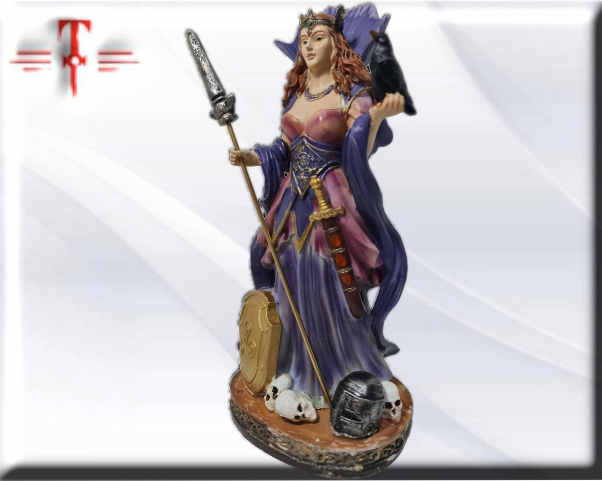 Statue der Göttin Morrigan, mythologische Götter, esoterische und religiöse Gegenstände, handbemalt