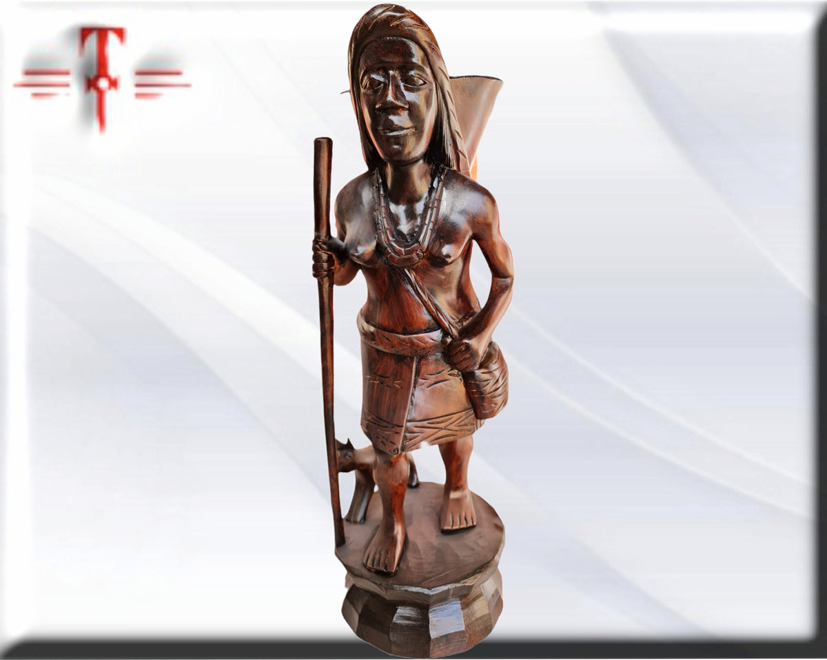 Talla de Indigena mujer , tallado en maderas nobles